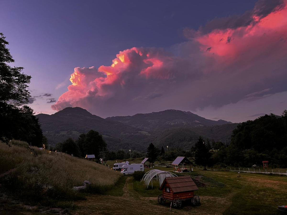 Tara Place - Camp Rabrenovic โมจโคแวก ภายนอก รูปภาพ